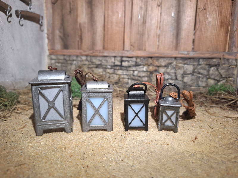 Artikel anzeigen Laterne aus Zinn in 4 Größen weiß