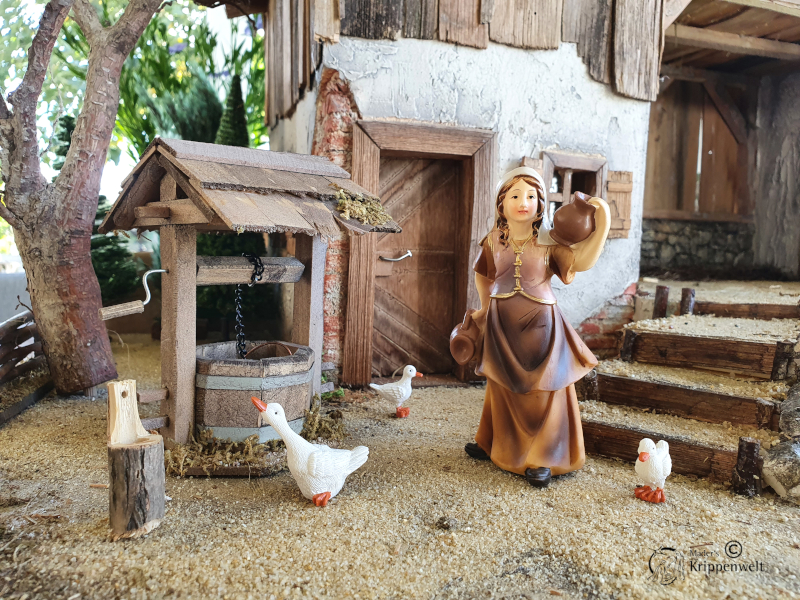 Artikel anzeigen Ergänzungsfigur Magd mit Krug