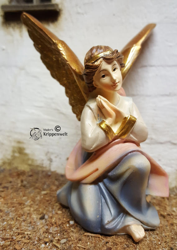 kniiender-Engel-als-Weinschtskrippenfigur knieender und betender Engel als Weihanchtskrippenfigur
