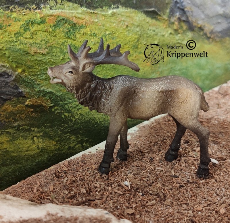 Artikel anzeigen röhrender Hirsch als Krippenfigur