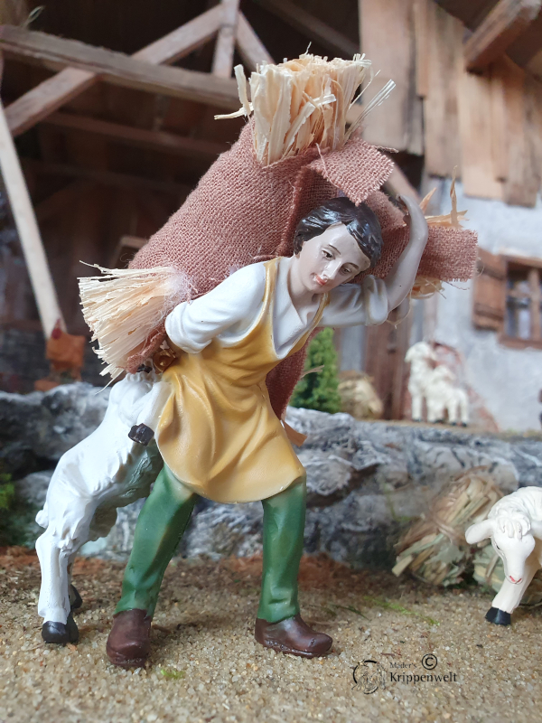Artikel anzeigen ein Knecht mit Strohsack als schöne Krippenfigur