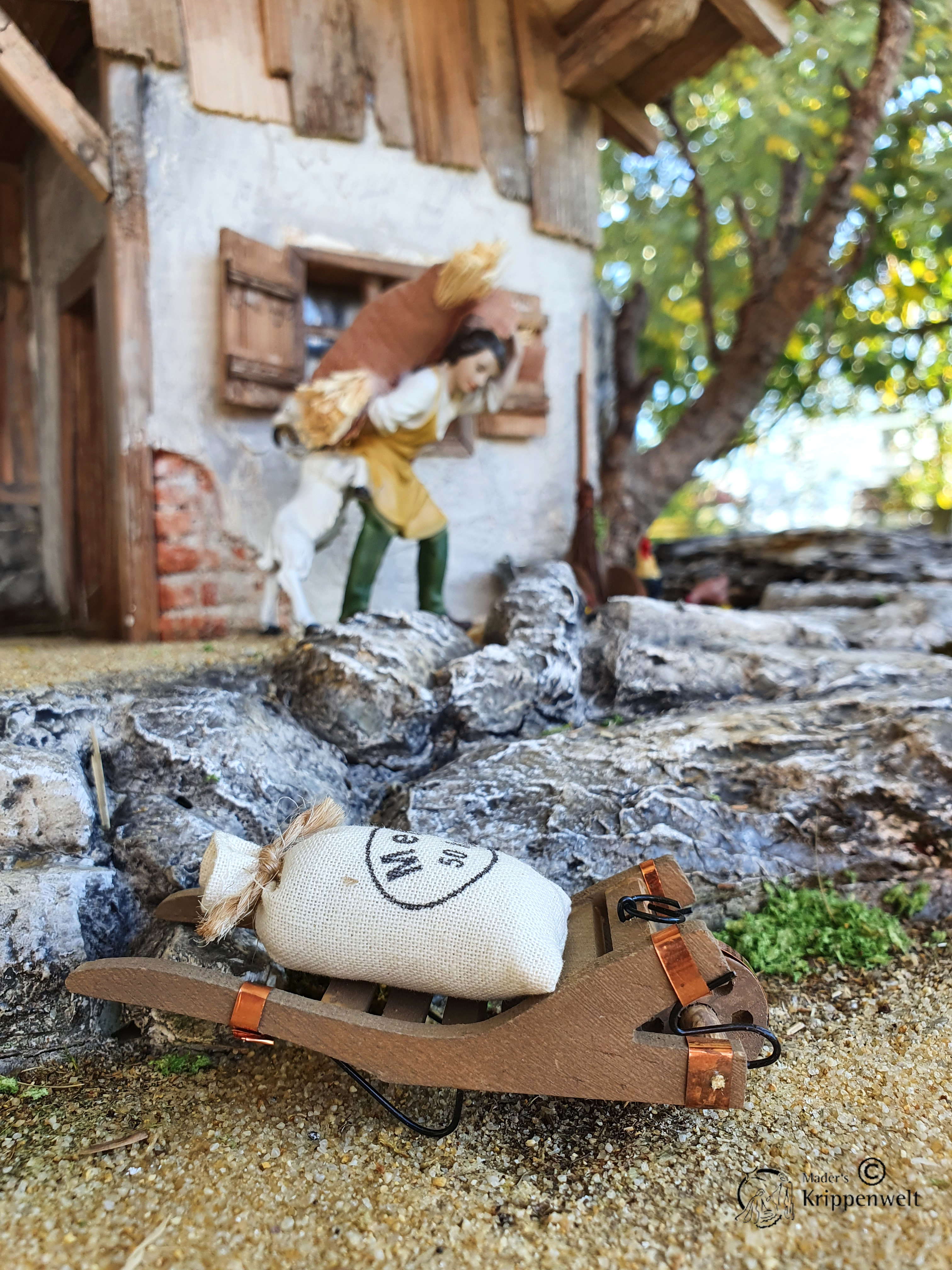 klicken um großes Bild anzuzeigen ein Radelbock als Krippenzubehör