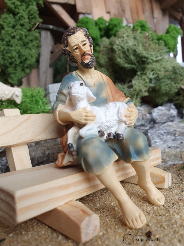 Artikel anzeigen sitzender Hitre als Weihnachtskrippenfigur