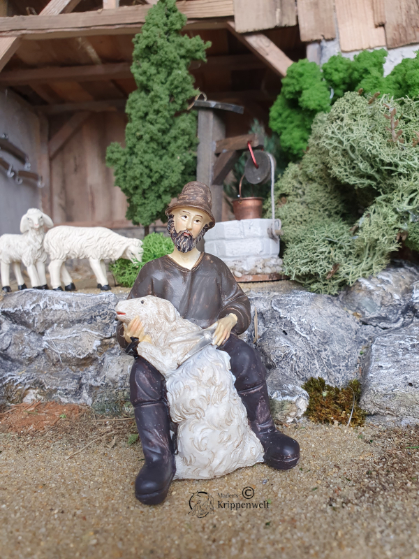 Artikel anzeigen Schafscherer Hirte als Krippenfigur aus Polystone
